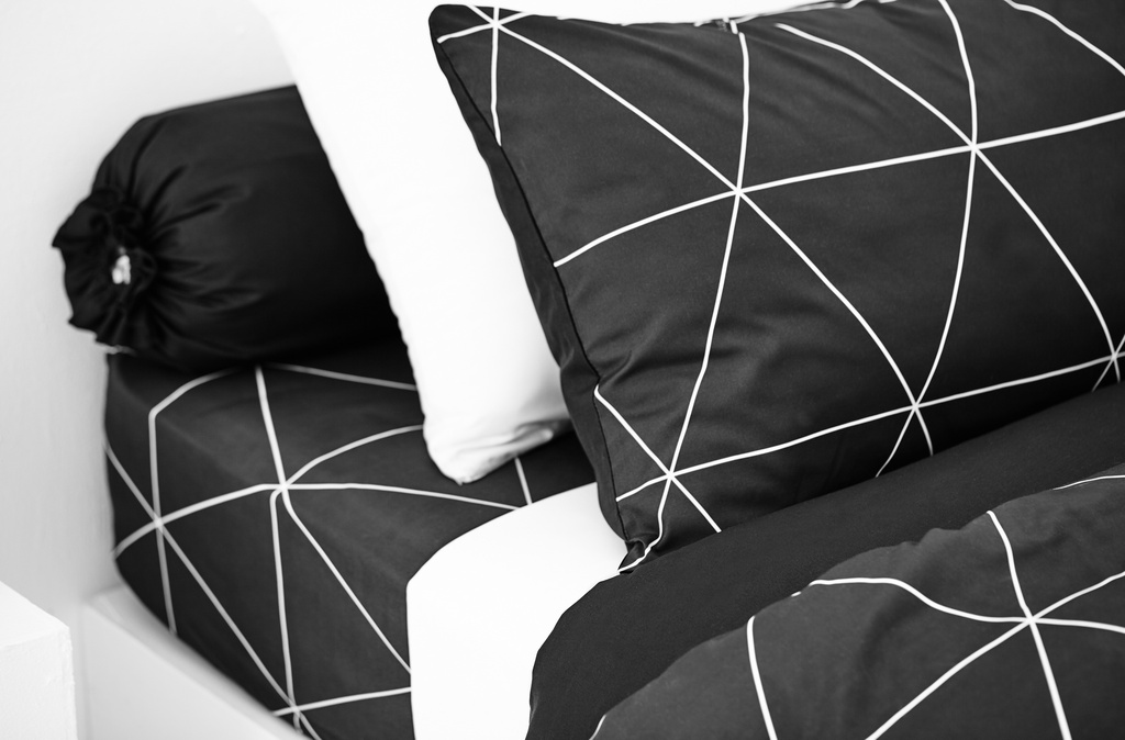 Lotus Black &amp; White - KS Fitted Bedsheet Set-5pcs - LI-BW-01B