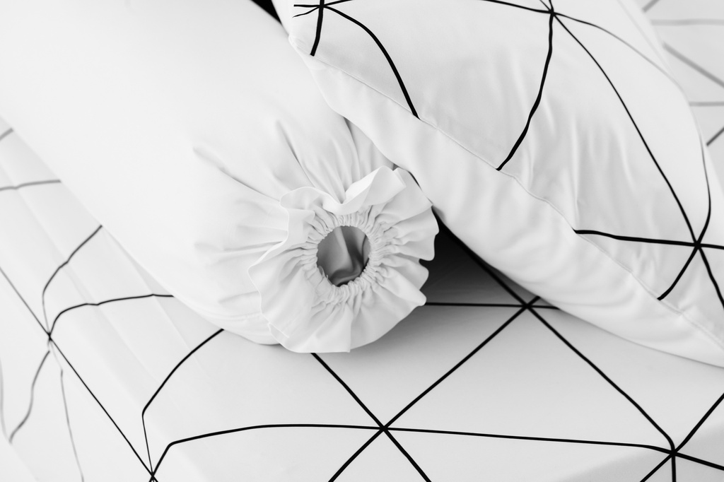 Lotus Black &amp; White - KS Fitted Bedsheet Set-5pcs - LI-BW-01W