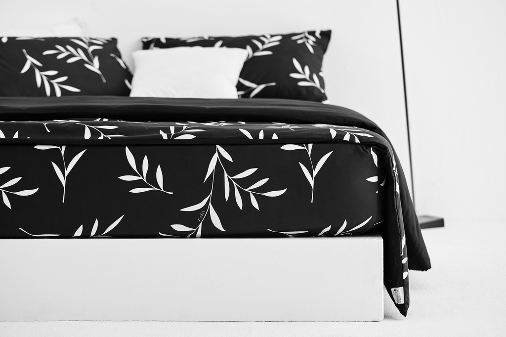 Lotus Black &amp; White - KS Fitted Bedsheet Set-5pcs - LI-BW-02B