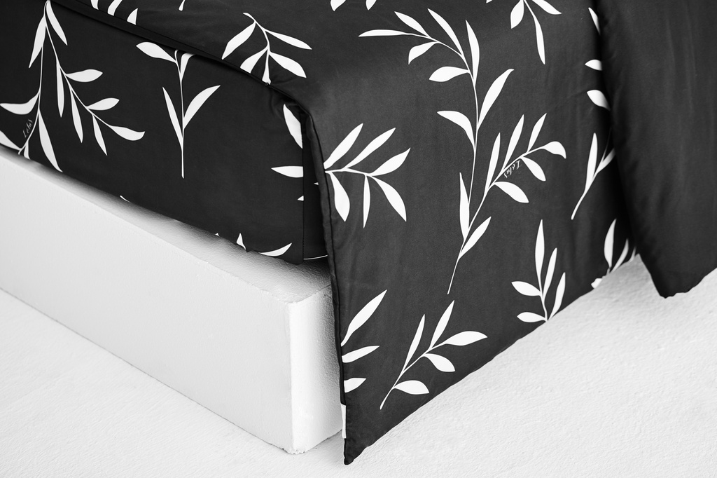 Lotus Black &amp; White - KS Fitted Bedsheet Set-5pcs - LI-BW-02B