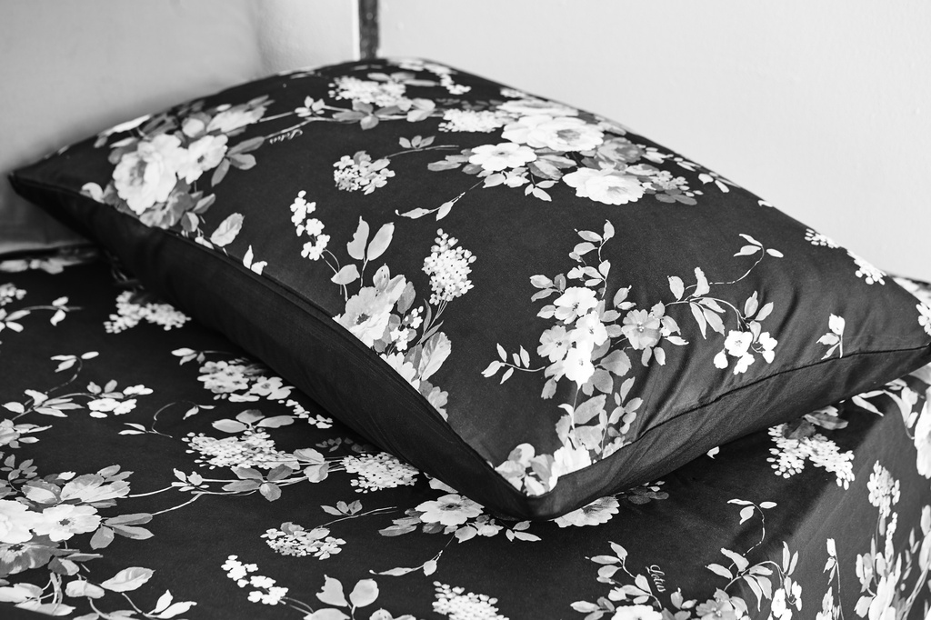 Lotus Black &amp; White - KS Fitted Bedsheet Set-5pcs - LI-BW-03B