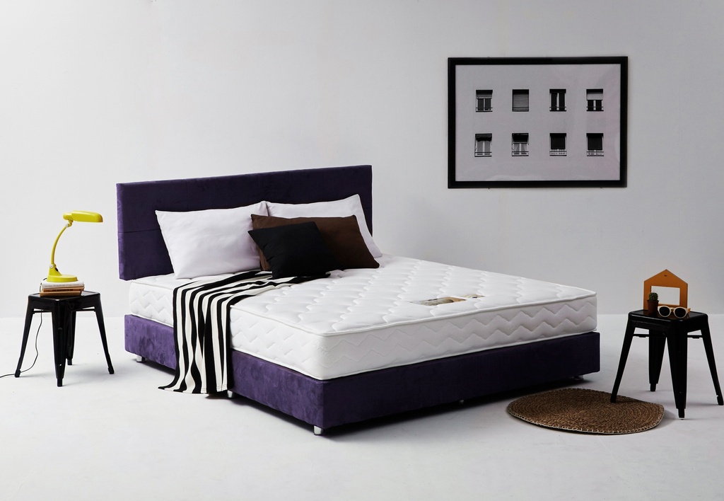 World 6ft × 6.5ft- Spring Mattress - 8&quot;