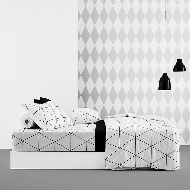 Lotus Black &amp; White - QS Fitted Bedsheet Set-5pcs - LI-BW-01W